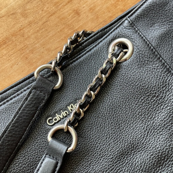 Black shoulder bag - Picture 2 of 4